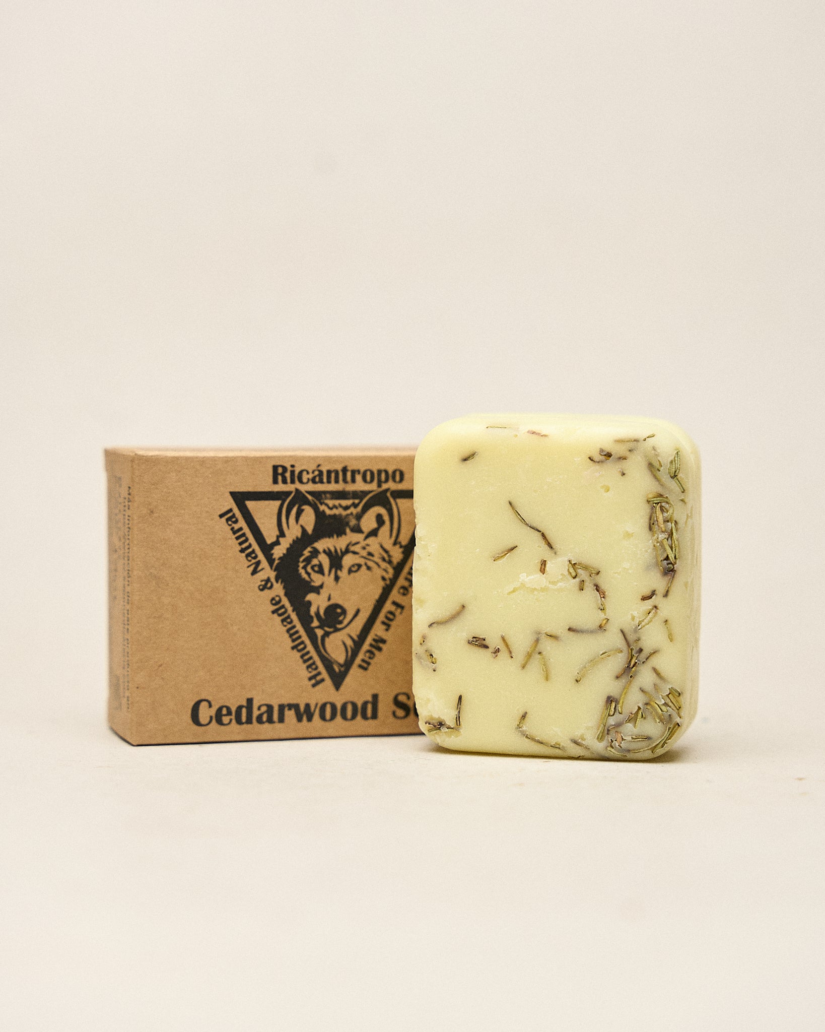 Jabón Sólido Cedro regulador de sebo para piel grasa y cuidado masculino