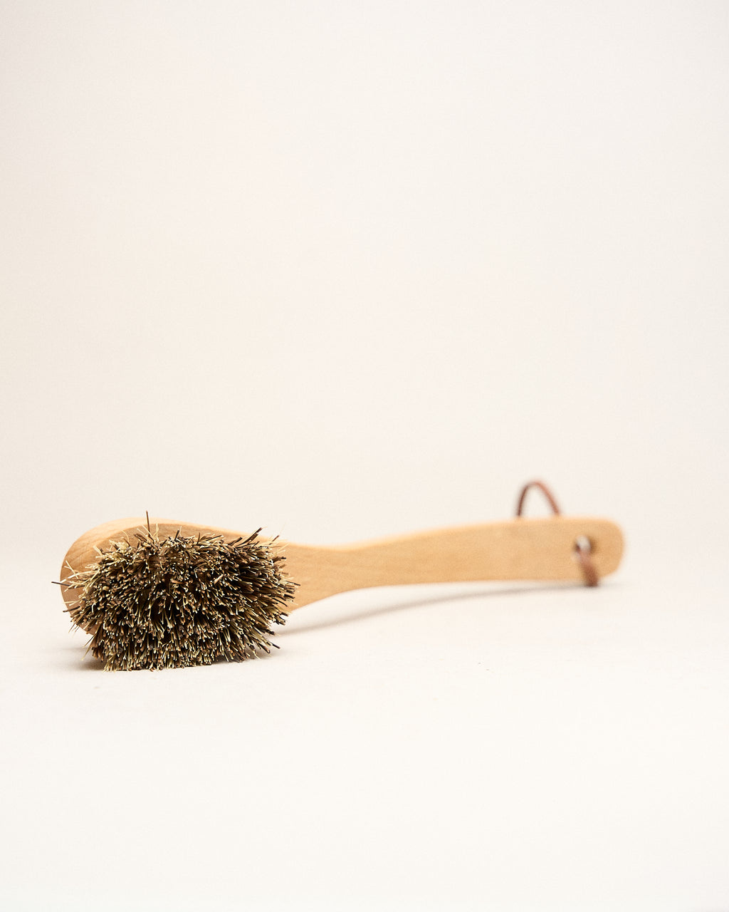 Cepillo madera de fibras duras para vajilla, ollas y sartenes