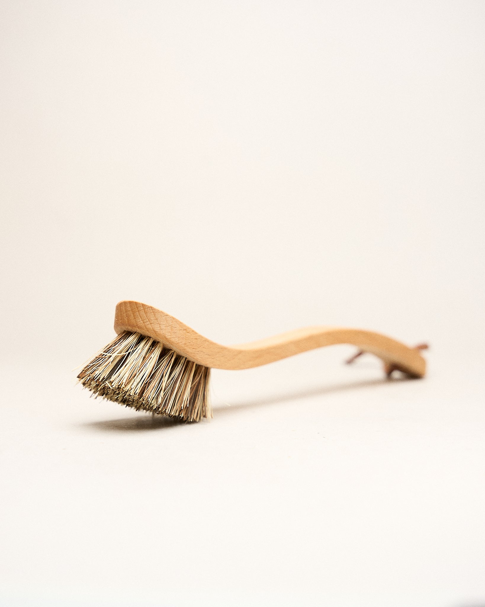 Cepillo madera de fibras duras para vajilla, ollas y sartenes