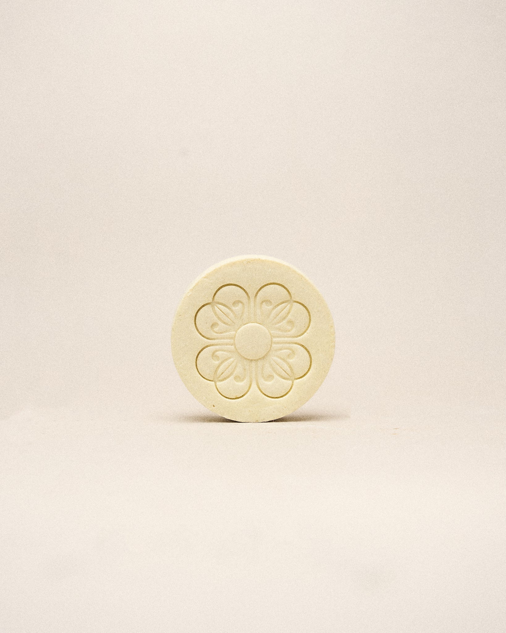 Jabón Corporal Hidratante y Reparador de Ylang-Ylang para Piel Normal y Delicada