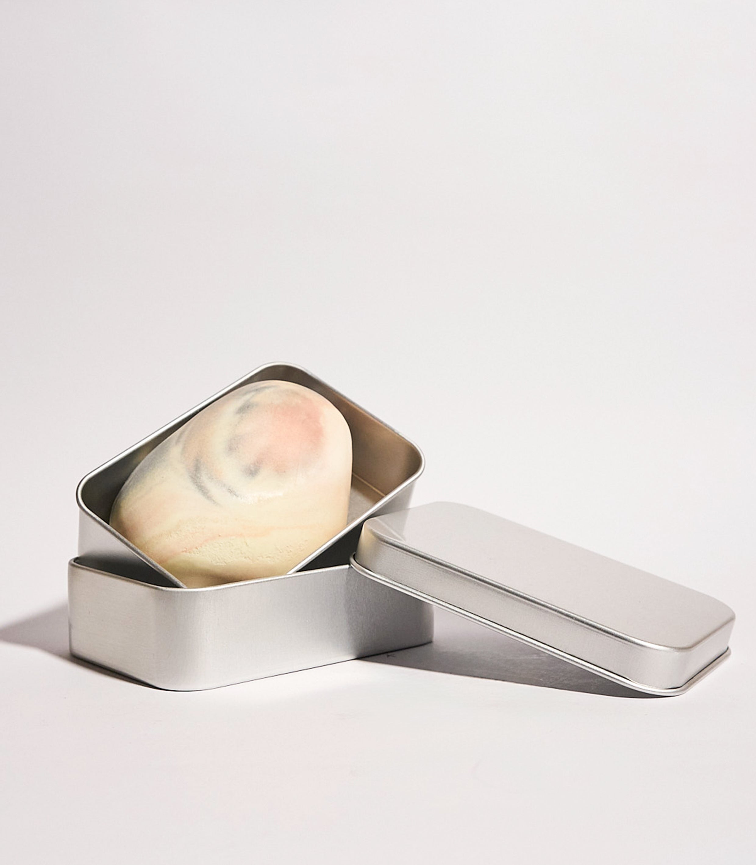 Jabonera metálica de viaje o gimnasio con drenaje interior